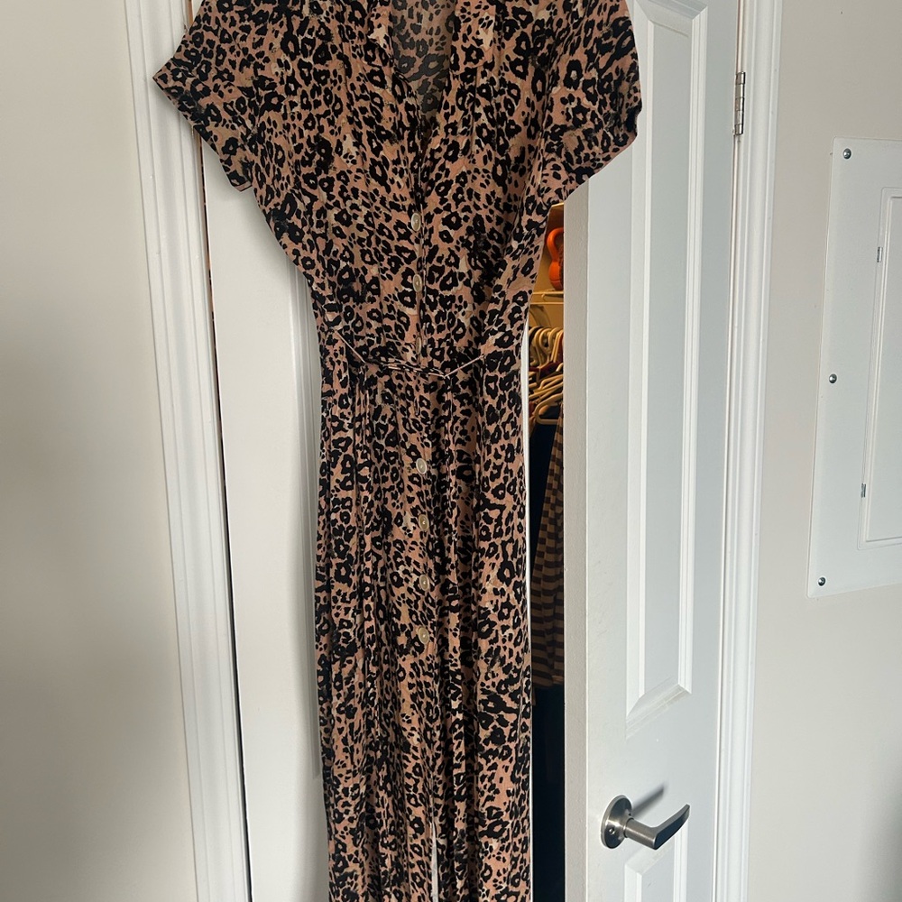 Wilfred Tan and Cream Button Down Shirt with Notched Collar - Picture 2 of 3